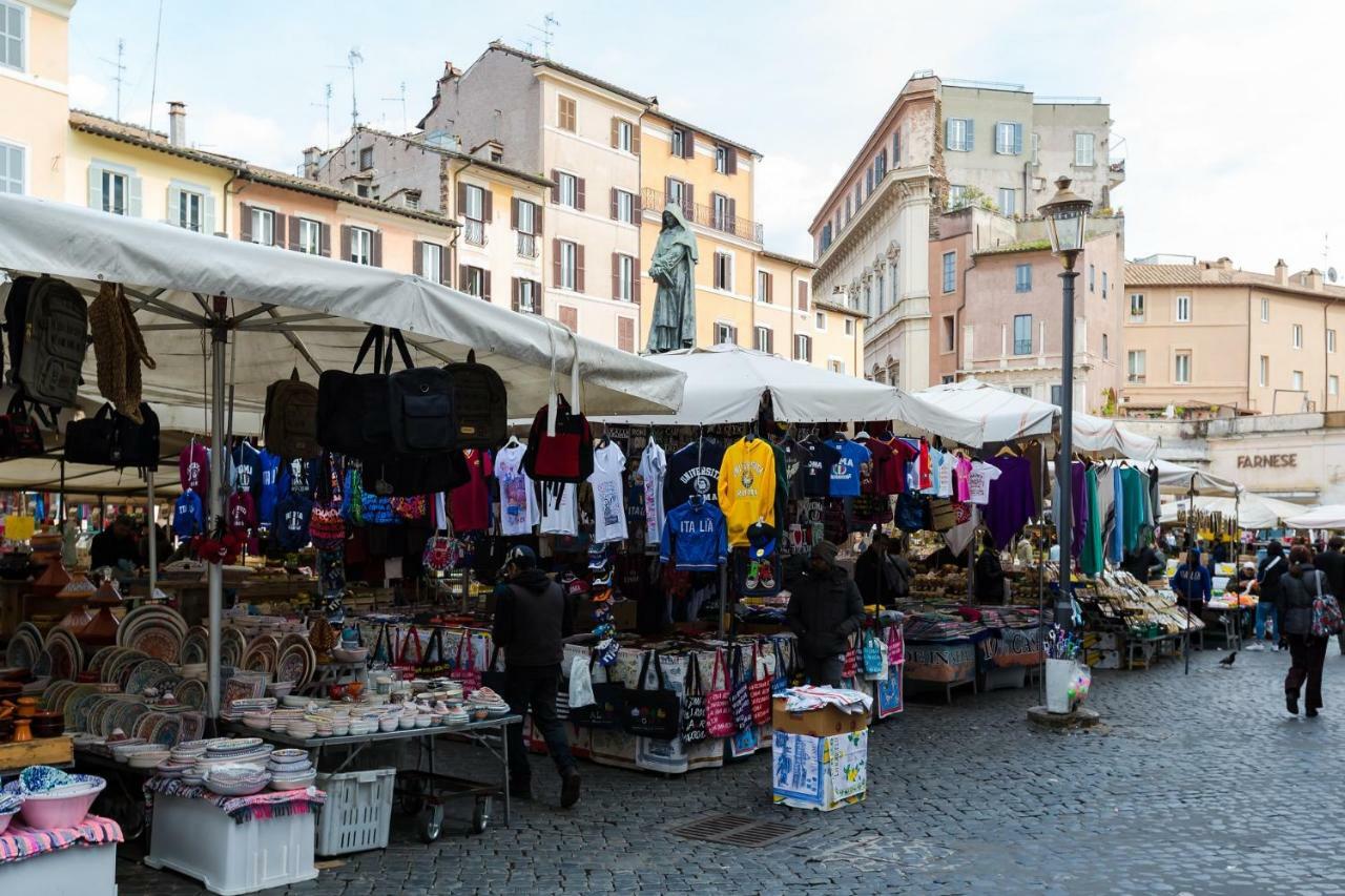 Apartment Via Dei Cappellari Rome